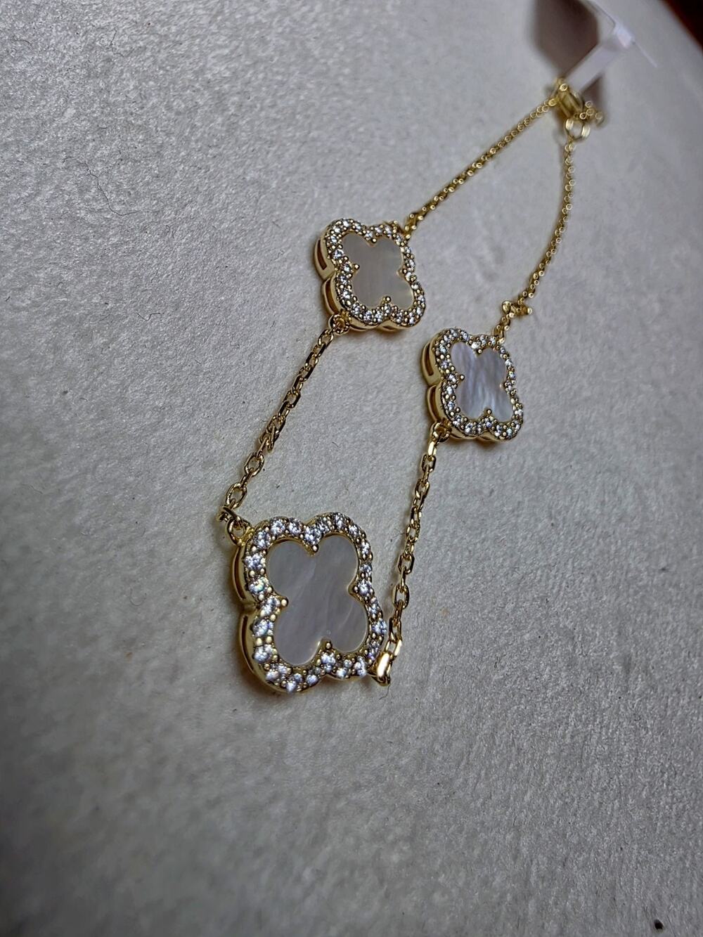 7-8" MOP 0.44ctw Moissanite Clover Gold Over 925 Sterling Silver Braclet